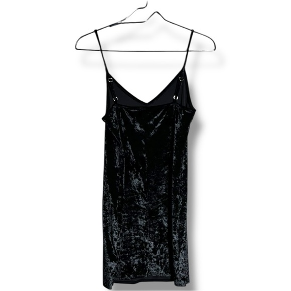 Hollister Black Velvet Sleeveless Adjustable Straps Soft Mini Slip Dress - Picture 14 of 16